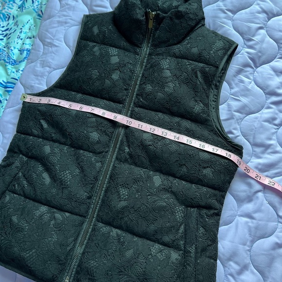 Banana Republic Black Lace Puff Vest - Picture 14 of 14
